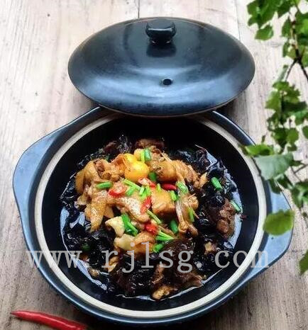 任吉老砂锅-为什么砂锅菜在重庆那么受欢迎